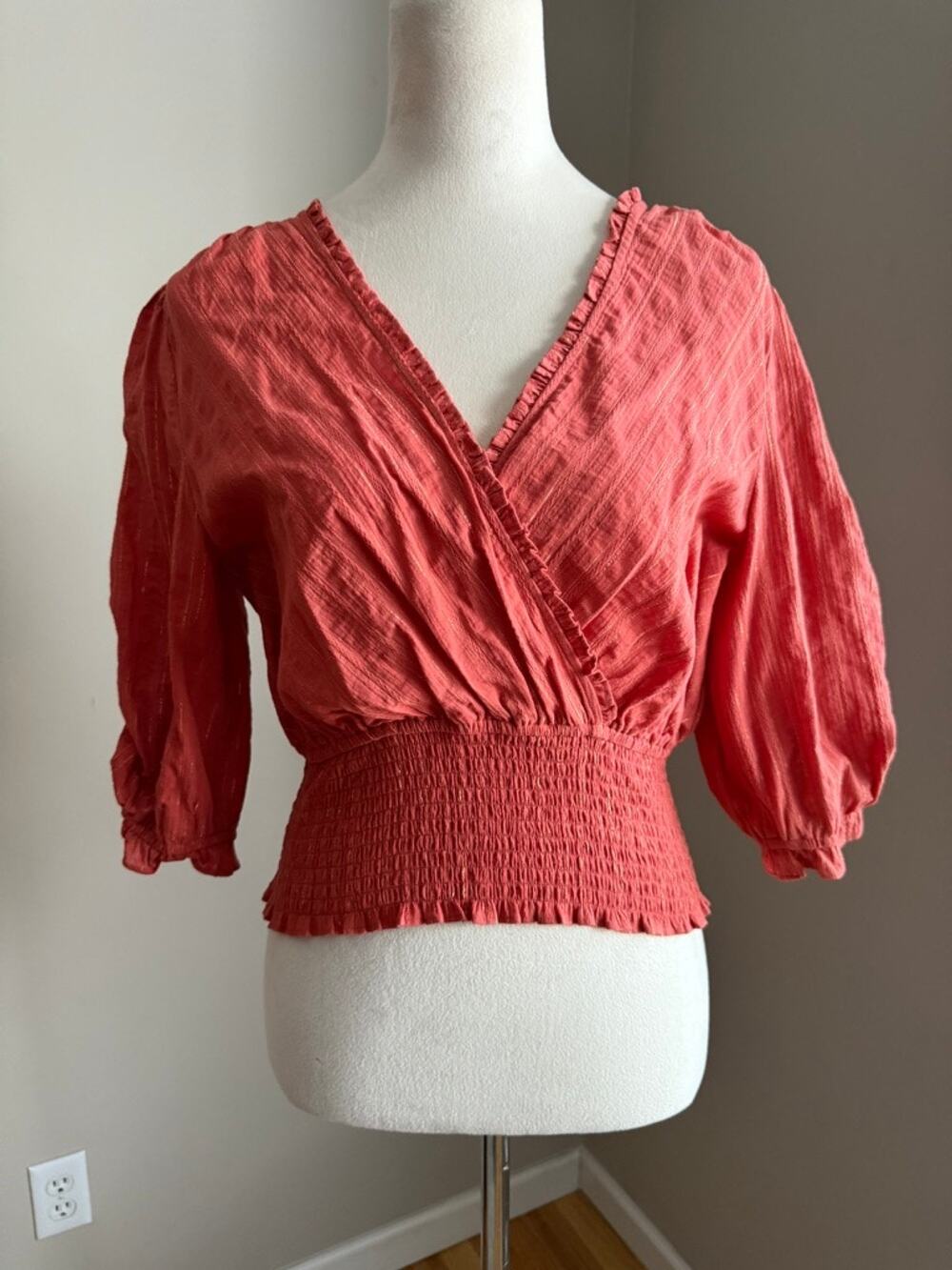 Express NWT Orange Sparkle Puff Sleeve Smocked Wrap Crop Top Size M Resort